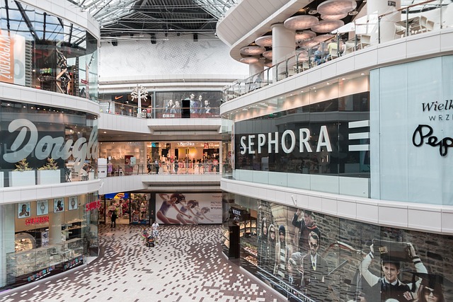 8. Yeniceköy'de Alışveriş Rehberi: Butikler ve Mağazalar 8. Yeniceköy'de Alışveriş Rehberi: Butikler ve Mağazalar